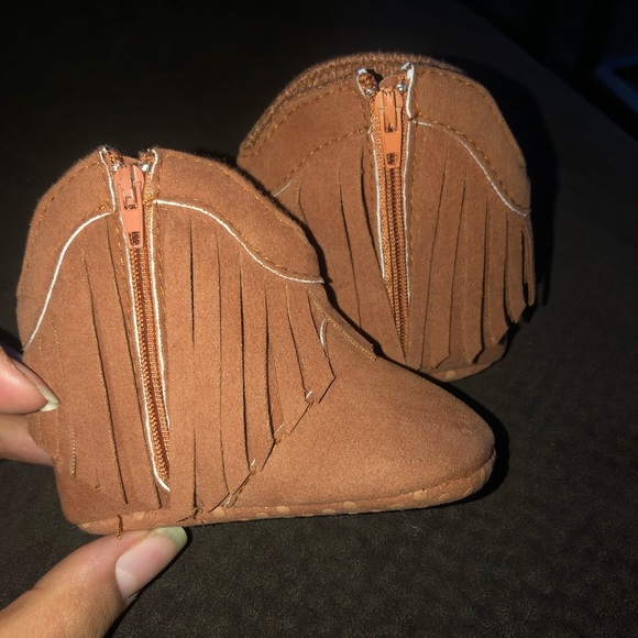 Infant fringe boots - Picture 5 of 6